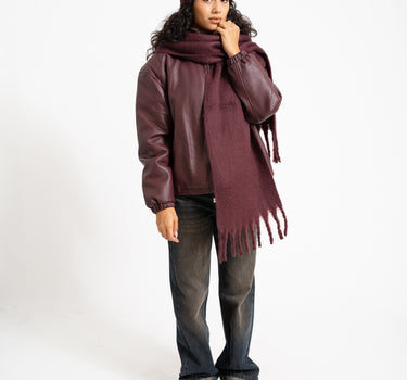 Leslie Scarf Winetasting