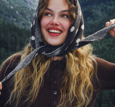 TILTIL Sara Triangle Polkadot Scarf Bruin