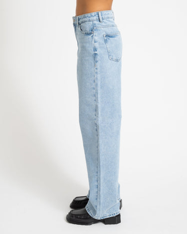 ALEXA LOOSE JEANS Light blue - Things I Like Things I Love