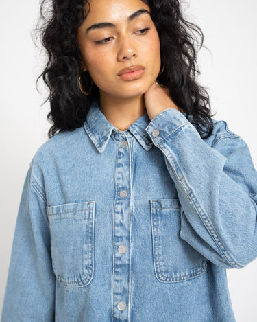 Alva Denim Shacket Light Blue - Things I Like Things I Love