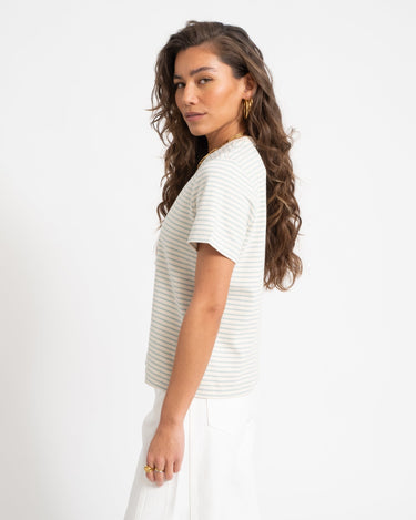 Aware Jada Naima O - Neck T-Shirt Birch/Gray Mist - Things I Like Things I Love