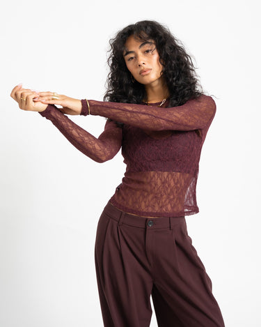 Aware Tessy O-Neck Lace Top Catawba Grape - Things I Like Things I Love