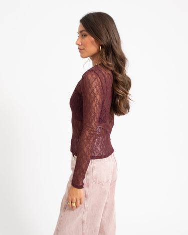 Aware Tessy O-Neck Lace Top Catawba Grape - Things I Like Things I Love