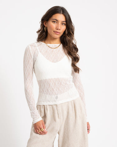 Aware Tessy O-Neck Lace Top Snow White - Things I Like Things I Love