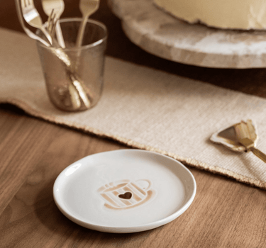 Cake Plate Coffee Heart - Things I Like Things I Love