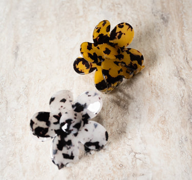 Claw Clip Flower Tortoise White - Things I Like Things I Love