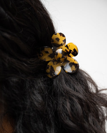 Claw Clip Flower Tortoise White - Things I Like Things I Love
