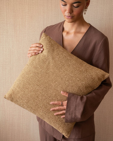 Cushion Dayton Caramel - Things I Like Things I Love