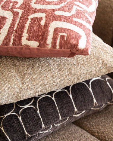 Cushion Liam Burgundy - Things I Like Things I Love