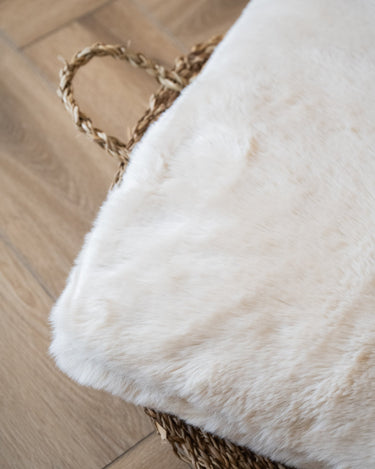 Cushion Mosa Fluffy Beige 50x50 - Things I Like Things I Love