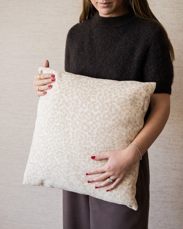 Cushion Siem Leopard Sand - Things I Like Things I Love