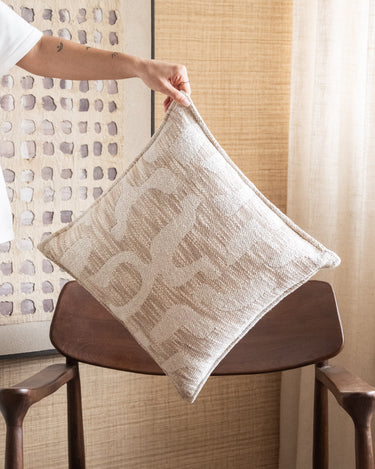 Cushion Wave Beige - Things I Like Things I Love
