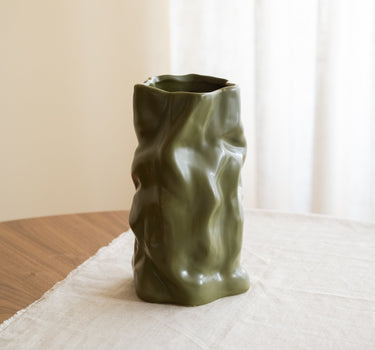 Deco Vaas Wavy Moss Green - Things I Like Things I Love