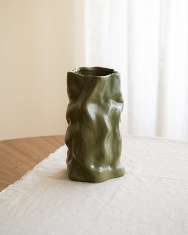 Deco Vaas Wavy Moss Green - Things I Like Things I Love