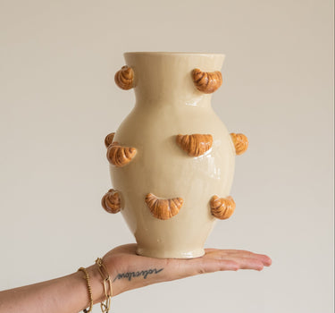 Deco Vase Croissant Dolomite - Things I Like Things I Love