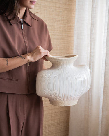 Deco Vase Holly Beige - Things I Like Things I Love