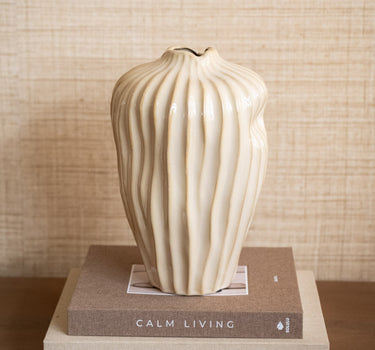 Deco Vase Vechhia Cream - Things I Like Things I Love