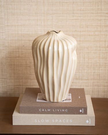 Deco Vase Vechhia Cream - Things I Like Things I Love