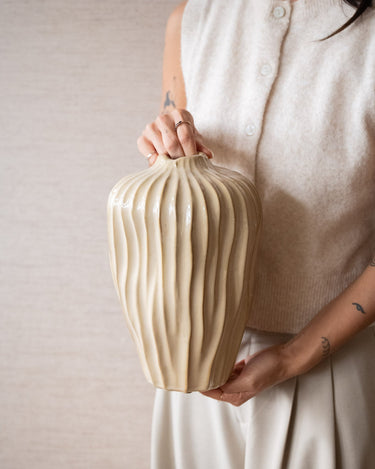 Deco Vase Vechhia Cream - Things I Like Things I Love