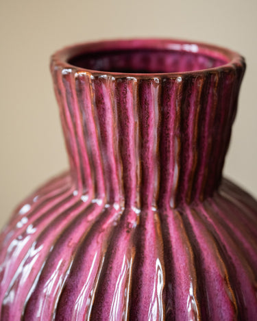 Deco Vase Zirja Burgundy - Things I Like Things I Love