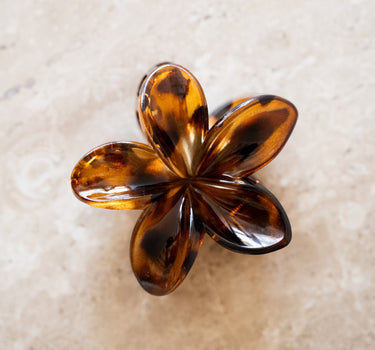 Flower Clip Mid Brown - Things I Like Things I Love