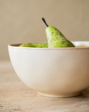 Grote Handgemaakte Saladeschaal Livia Champagne - Things I Like Things I Love