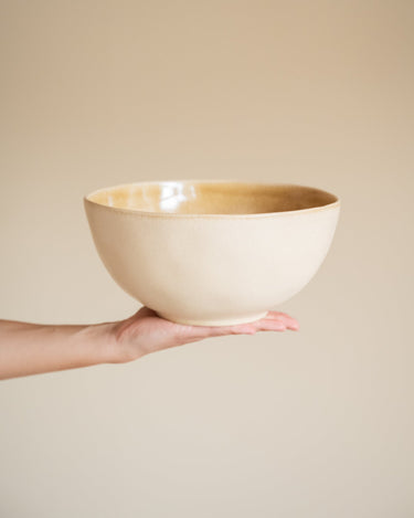 Grote Handgemaakte Saladeschaal Livia Champagne - Things I Like Things I Love