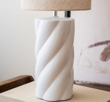 Grote Tafellamp Swirl Ivoor - Things I Like Things I Love