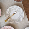Handgemaakt Japans gebaksbordje Kosai Lotus - Things I Like Things I Love