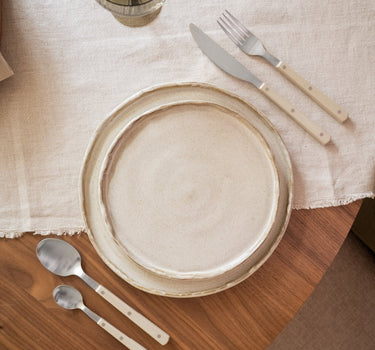 Handgemaakte Dinerbord Serpa Beige - Things I Like Things I Love
