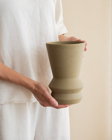 Handmade Deco Vaas Engobe Green - Things I Like Things I Love