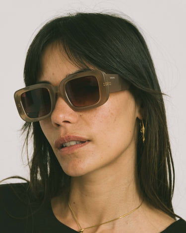 Komono Sunglasses Avery Sahara Brown - Things I Like Things I Love