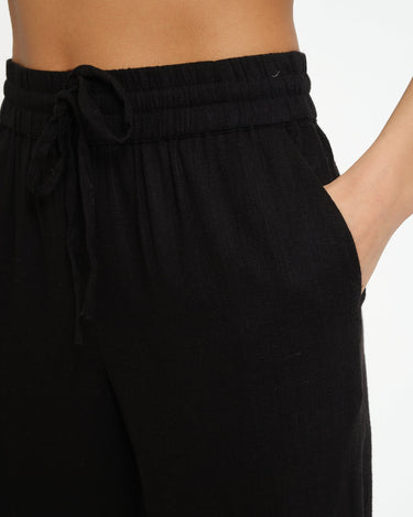 Leilani Bermuda Shorts Black - Things I Like Things I Love