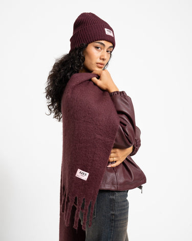Leslie Scarf Winetasting - Things I Like Things I Love