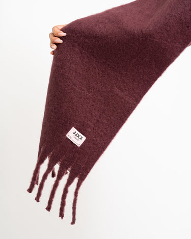 Leslie Scarf Winetasting - Things I Like Things I Love