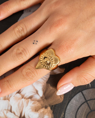 Ring Eye Of Love Gold - Things I Like Things I Love