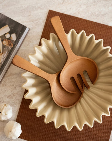 Salad Server Acacia Short - Things I Like Things I Love
