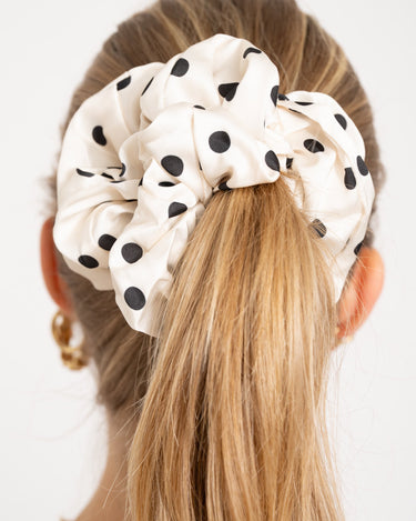 Scrunchie Polkadot Silky Wit - Things I Like Things I Love