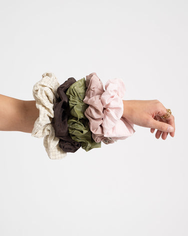 Scrunchie Shimmer Brown - Things I Like Things I Love