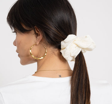 Scrunchie Shimmer White - Things I Like Things I Love