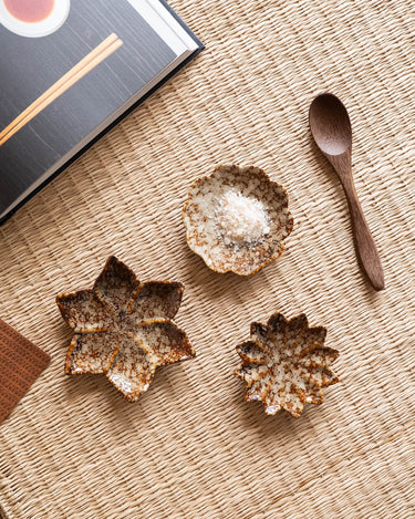 SET OF 3 - Small Plate Flower - Things I Like Things I Love