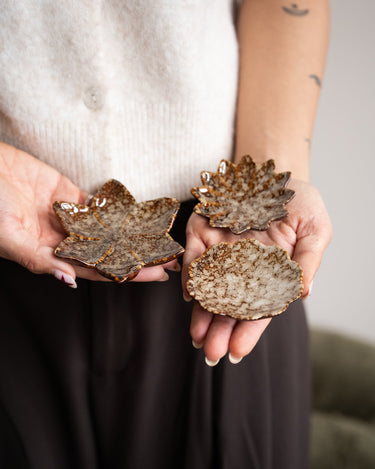 SET OF 3 - Small Plate Flower - Things I Like Things I Love