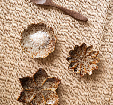 SET OF 3 - Small Plate Flower - Things I Like Things I Love