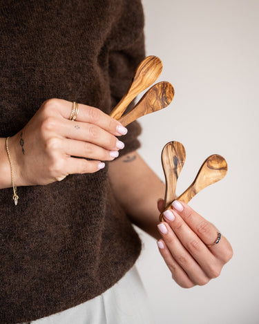 SET OF 4 - Spoon Ollie Olive Wood - Things I Like Things I Love