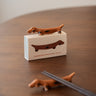 SET VAN 2 - Eetstokjessteun Teckel - Things I Like Things I Love