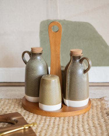 SET VAN 4 - Olie- en azijnstel Olijfgroen - Things I Like Things I Love