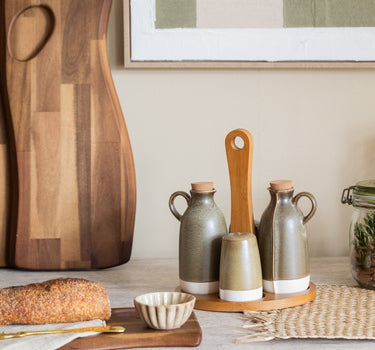 SET VAN 4 - Olie- en azijnstel Olijfgroen - Things I Like Things I Love