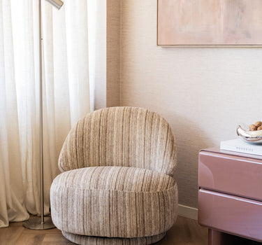 Swivel Lounge Chair Fineline - Things I Like Things I Love