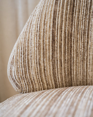 Swivel Lounge Chair Fineline - Things I Like Things I Love