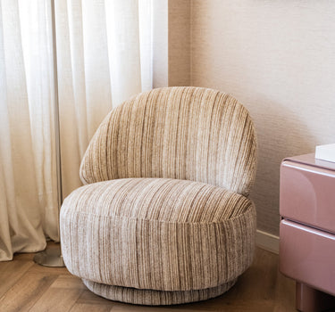Swivel Lounge Chair Fineline - Things I Like Things I Love